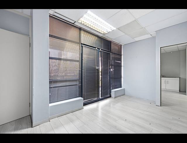 130M² OFFICE FOR SALE IN UMHLANGA RIDGE